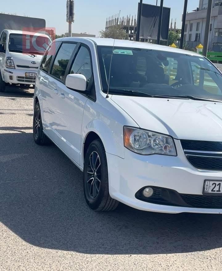 دودج جراند كارافان